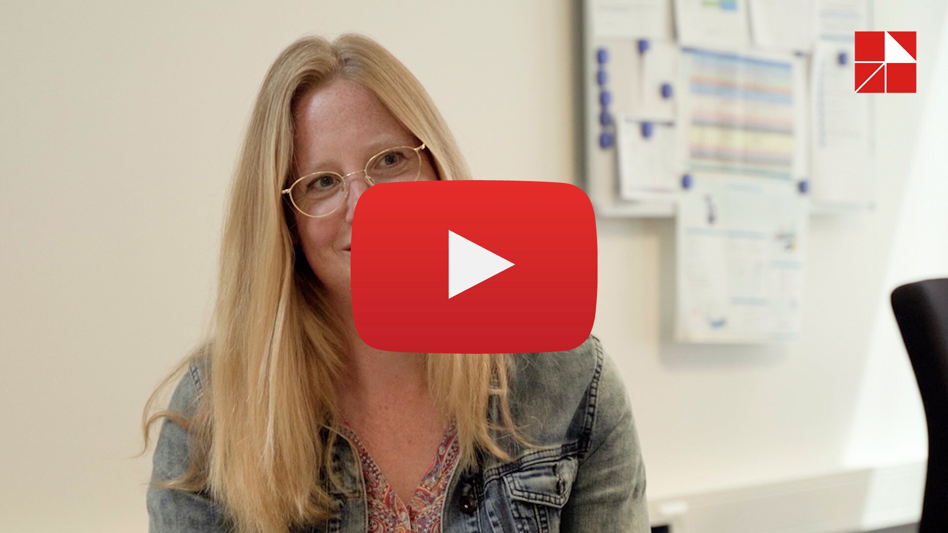 thumbnail met YT button