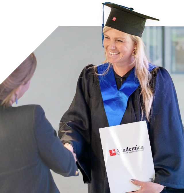 home-hero-image-v3-diploma-gefeliciteerd